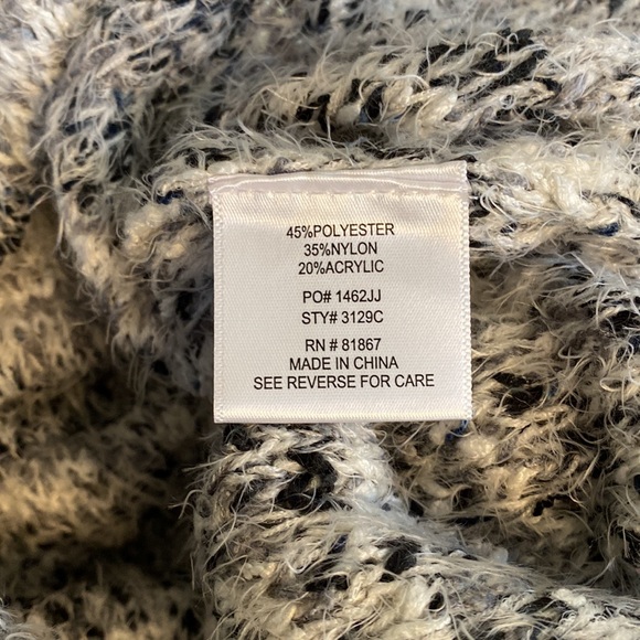 NWT Olivia Sky Sweater - Picture 5 of 5